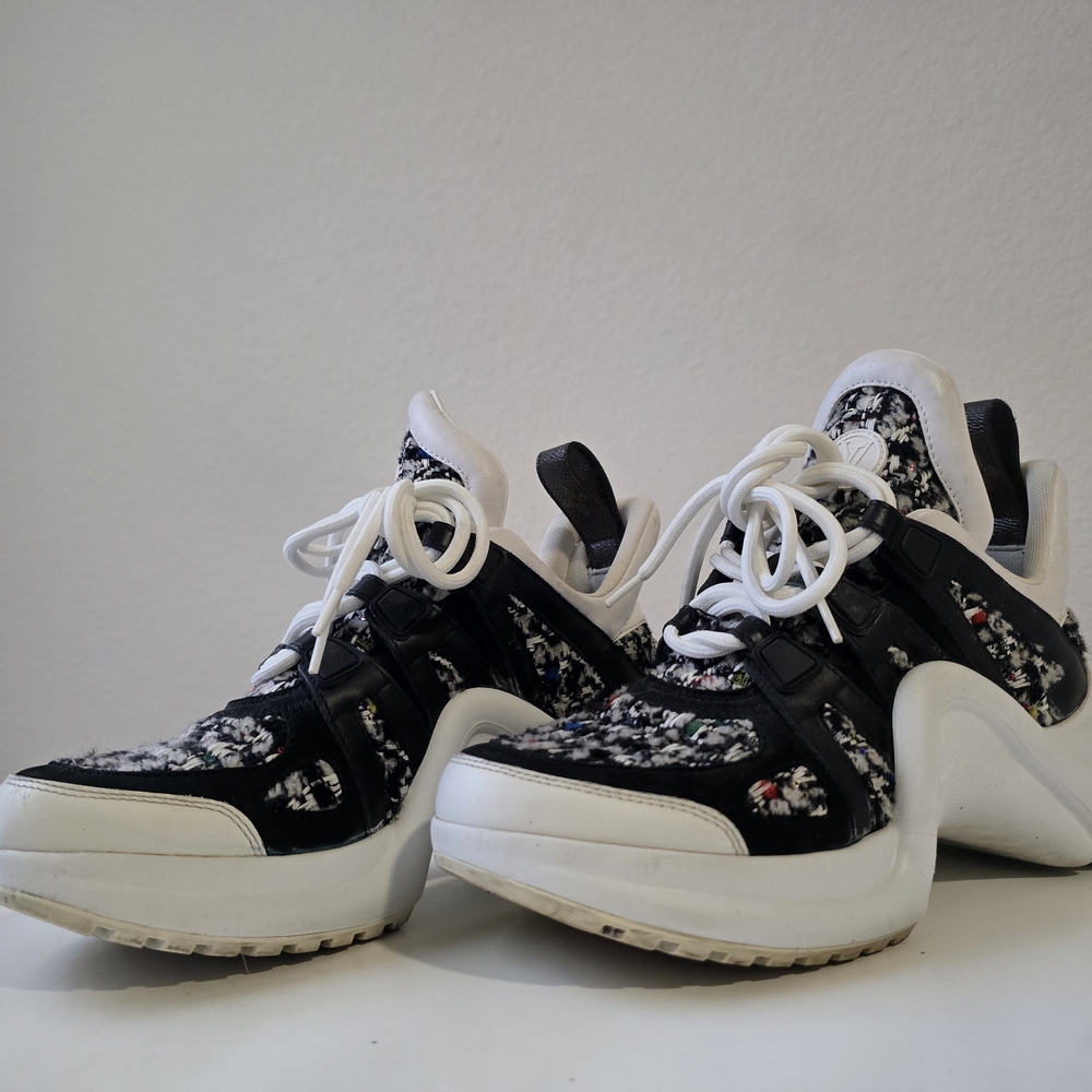 Louis Vuitton Monogram Black and White Sneakers - Picture 2 of 7